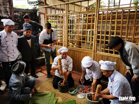 Người con quê phở từ mọi miền hội ngộ về Nam Định, mở hội nấu phở - Ảnh 6. Người con quê phở từ mọi miền hội ngộ về Nam Định, mở hội nấu phở - Ảnh 6.