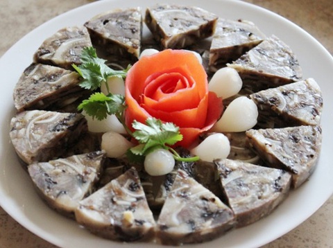 Chả đầu heo dai giòn sần sật - Ảnh 1. Chả đầu heo dai giòn sần sật - Ảnh 1.