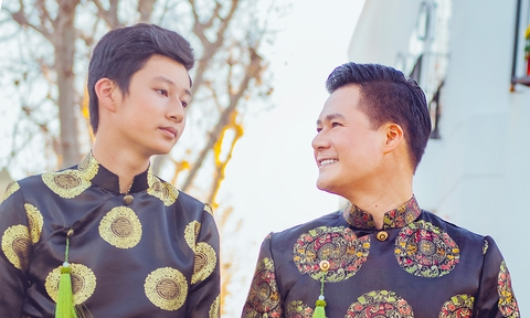 Dàn diễn viên Bẫy ngọt ngào chúc Tết khán giả, Quang Dũng cùng con trai diện áo dài đón xuân - Ảnh 2. Dàn diễn viên Bẫy ngọt ngào chúc Tết khán giả, Quang Dũng cùng con trai diện áo dài đón xuân - Ảnh 2.