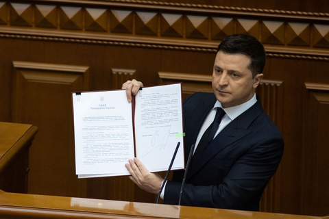 Ukraine tăng thêm 100.000 quân, trấn an lo ngại sắp chiến tranh với Nga - Ảnh 1. Ukraine tăng thêm 100.000 quân, trấn an lo ngại sắp chiến tranh với Nga - Ảnh 1.