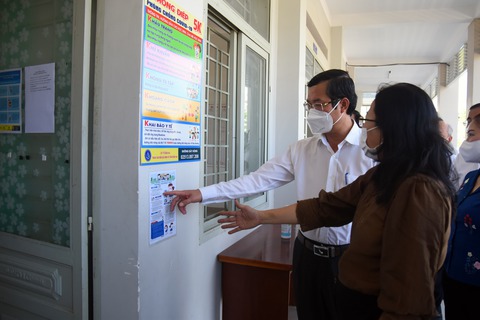 Hai bộ nói ‘không cần’, Đồng Nai vẫn muốn xét nghiệm COVID-19 học sinh khi quay lại trường - Ảnh 1. Hai bộ nói ‘không cần’, Đồng Nai vẫn muốn xét nghiệm COVID-19 học sinh khi quay lại trường - Ảnh 1.