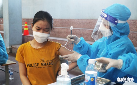 Vì sao mỗi ngày Nghệ An có cả ngàn ca COVID-19 sau Tết? - Ảnh 1. Vì sao mỗi ngày Nghệ An có cả ngàn ca COVID-19 sau Tết? - Ảnh 1.