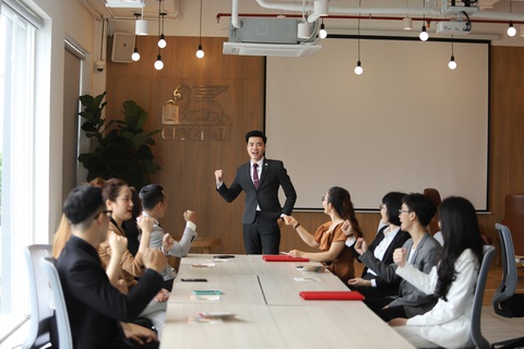 Gen E - thế hệ chuyên viên tư vấn tài chính được trao quyền để bứt phá, thành công - Ảnh 2. Gen E - thế hệ chuyên viên tư vấn tài chính được trao quyền để bứt phá, thành công - Ảnh 2.