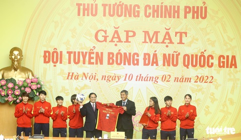 Thủ tướng Phạm Minh Chính: ‘Đời sống của các nữ tuyển thủ khiến chúng ta phải trăn trở’ - Ảnh 3. Thủ tướng Phạm Minh Chính: ‘Đời sống của các nữ tuyển thủ khiến chúng ta phải trăn trở’ - Ảnh 3.