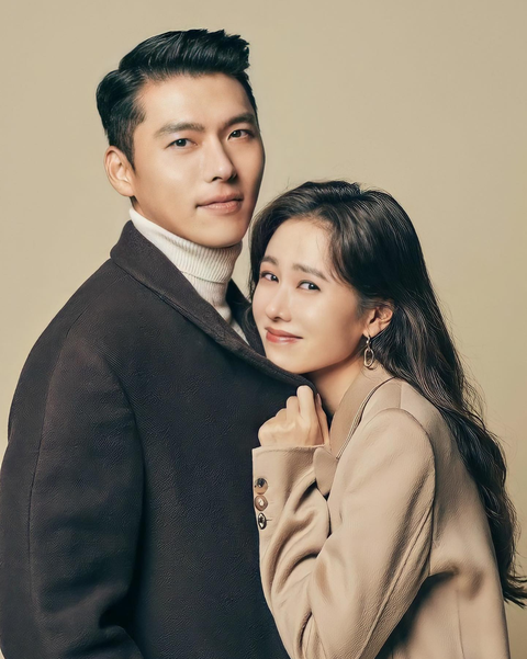 Người hâm mộ chúc phúc cặp đôi Hyun Bin và Son Ye Jin - Ảnh 1. Người hâm mộ chúc phúc cặp đôi Hyun Bin và Son Ye Jin - Ảnh 1.