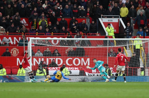Ronaldo tịt ngòi trận thứ 6 liên tiếp, Man Utd bị chia điểm ở Old Trafford - Ảnh 2. Ronaldo tịt ngòi trận thứ 6 liên tiếp, Man Utd bị chia điểm ở Old Trafford - Ảnh 2.