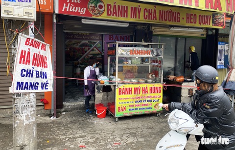 Vì sao quán ăn, nhà hàng ở TP Vinh nơi bán mang về, nơi tại chỗ? - Ảnh 1. Vì sao quán ăn, nhà hàng ở TP Vinh nơi bán mang về, nơi tại chỗ? - Ảnh 1.