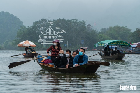 Chùa Hương thử đón khách trước ngày khai hội 16-2 - Ảnh 1. Chùa Hương thử đón khách trước ngày khai hội 16-2 - Ảnh 1.