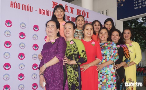 ngay hoi bao mau 1(Read-Only) ngay hoi bao mau 1(Read-Only)