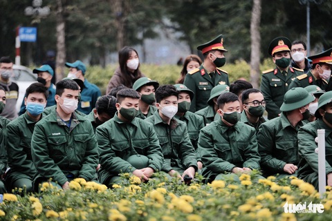 Viết thư tình nguyện nhập ngũ, dâng hương tượng đài Quyết tử để Tổ quốc quyết sinh - Ảnh 5. Viết thư tình nguyện nhập ngũ, dâng hương tượng đài Quyết tử để Tổ quốc quyết sinh - Ảnh 5.