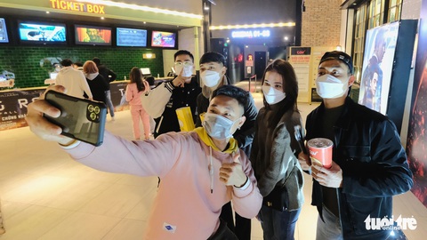 Mạnh dạn bình thường mới sau Tết - Ảnh 1. Mạnh dạn bình thường mới sau Tết - Ảnh 1.