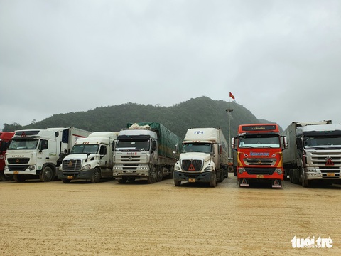 Cửa khẩu ùn ứ, Lạng Sơn tạm dừng tiếp nhận xe chở hoa quả tươi xuất khẩu từ 16-2 - Ảnh 1. Cửa khẩu ùn ứ, Lạng Sơn tạm dừng tiếp nhận xe chở hoa quả tươi xuất khẩu từ 16-2 - Ảnh 1.