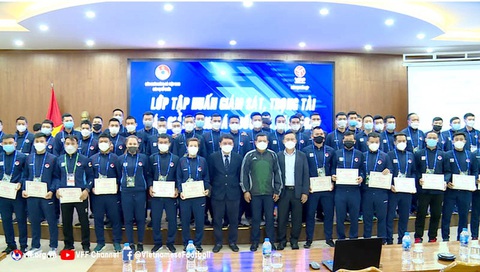 Bốn trọng tài và trợ lý trọng tài không vượt qua bài kiểm tra thể lực trước mùa giải 2022 - Ảnh 2. Bốn trọng tài và trợ lý trọng tài không vượt qua bài kiểm tra thể lực trước mùa giải 2022 - Ảnh 2.