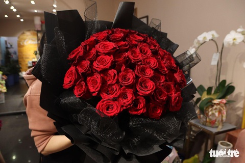 Hoa độc lạ dịp Valentine: Từ vài triệu đến hàng chục triệu đồng - Ảnh 2. Hoa độc lạ dịp Valentine: Từ vài triệu đến hàng chục triệu đồng - Ảnh 2.