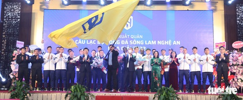 SLNA ra mắt nhà đồng tài trợ, đặt mục tiêu vào top 3 V-League 2022 - Ảnh 1. SLNA ra mắt nhà đồng tài trợ, đặt mục tiêu vào top 3 V-League 2022 - Ảnh 1.