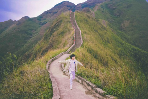 Bình Liêu hùng vĩ, rực rỡ lá đỏ đầu xuân - Ảnh 1. Bình Liêu hùng vĩ, rực rỡ lá đỏ đầu xuân - Ảnh 1.