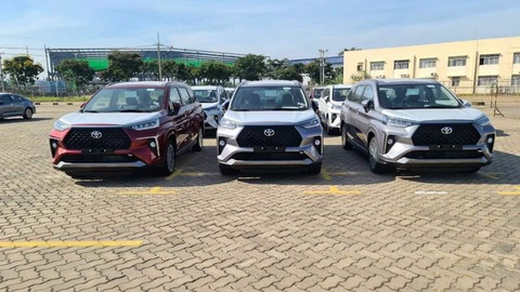Lô Toyota Veloz Cross đầu tiên về Việt Nam: Xe gầm cao thay Innova và Rush cạnh tranh Xpander - Ảnh 1. Lô Toyota Veloz Cross đầu tiên về Việt Nam: Xe gầm cao thay Innova và Rush cạnh tranh Xpander - Ảnh 1.