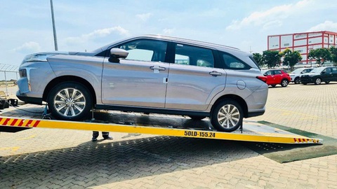 Lô Toyota Veloz Cross đầu tiên về Việt Nam: Xe gầm cao thay Innova và Rush cạnh tranh Xpander - Ảnh 11. Lô Toyota Veloz Cross đầu tiên về Việt Nam: Xe gầm cao thay Innova và Rush cạnh tranh Xpander - Ảnh 11.