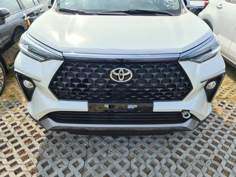 Lô Toyota Veloz Cross đầu tiên về Việt Nam: Xe gầm cao thay Innova và Rush cạnh tranh Xpander - Ảnh 5. Lô Toyota Veloz Cross đầu tiên về Việt Nam: Xe gầm cao thay Innova và Rush cạnh tranh Xpander - Ảnh 5.