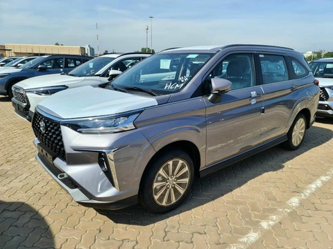 Lô Toyota Veloz Cross đầu tiên về Việt Nam: Xe gầm cao thay Innova và Rush cạnh tranh Xpander - Ảnh 6. Lô Toyota Veloz Cross đầu tiên về Việt Nam: Xe gầm cao thay Innova và Rush cạnh tranh Xpander - Ảnh 6.