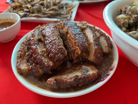 Bình Liêu hùng vĩ, rực rỡ lá đỏ đầu xuân - Ảnh 7. Bình Liêu hùng vĩ, rực rỡ lá đỏ đầu xuân - Ảnh 7.