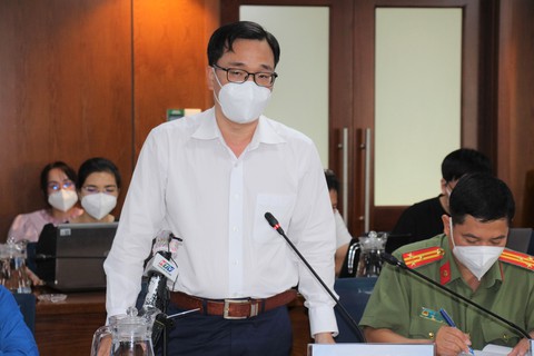 TP.HCM ghi nhận 3 F0 trong ngày đầu trẻ mầm non, học sinh lớp 1 đến lớp 6 đi học lại - Ảnh 2. TP.HCM ghi nhận 3 F0 trong ngày đầu trẻ mầm non, học sinh lớp 1 đến lớp 6 đi học lại - Ảnh 2.