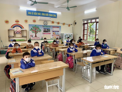 Trường mầm non, tiểu học ở Hải Phòng còn lác đác trong ngày đầu - Ảnh 2. Trường mầm non, tiểu học ở Hải Phòng còn lác đác trong ngày đầu - Ảnh 2.