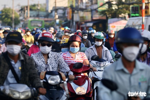 TP.HCM: Học sinh, sinh viên đi học, lại đông như bình thường cũ - Ảnh 3. TP.HCM: Học sinh, sinh viên đi học, lại đông như bình thường cũ - Ảnh 3.