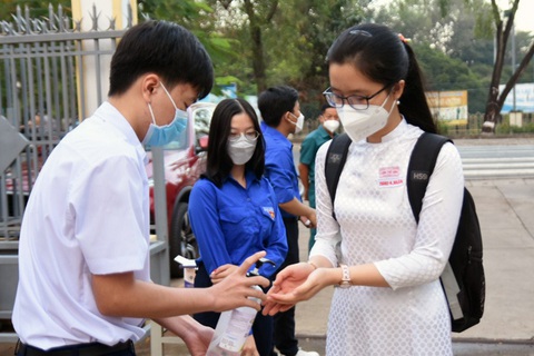 Sáng nay 14-2, hơn 1 triệu học sinh mầm non, tiểu học TP.HCM trở lại trường - Ảnh 13. Sáng nay 14-2, hơn 1 triệu học sinh mầm non, tiểu học TP.HCM trở lại trường - Ảnh 13.