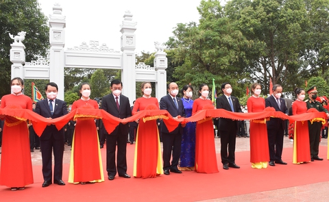 Chủ tịch nước: Áp dụng 5 bài học của vua Quang Trung để phát triển và bảo vệ Tổ quốc - Ảnh 1. Chủ tịch nước: Áp dụng 5 bài học của vua Quang Trung để phát triển và bảo vệ Tổ quốc - Ảnh 1.