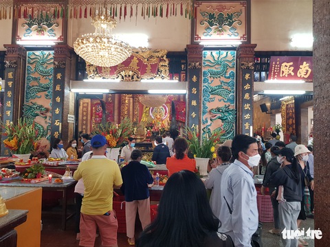 Cúng rằm tháng giêng ở vùng Bảy Núi và Núi Sam: Những ngày rằm khác có thể không đi cũng được - Ảnh 2. Cúng rằm tháng giêng ở vùng Bảy Núi và Núi Sam: Những ngày rằm khác có thể không đi cũng được - Ảnh 2.