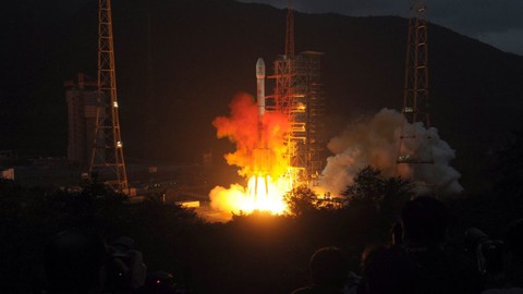 Mảnh vỡ tên lửa Trung Quốc sắp đâm vào Mặt trăng, chuyên gia nhầm lẫn của SpaceX - Ảnh 1. Mảnh vỡ tên lửa Trung Quốc sắp đâm vào Mặt trăng, chuyên gia nhầm lẫn của SpaceX - Ảnh 1.