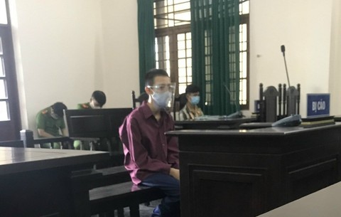 Chém nhầm người, giang hồ nhí lãnh án tù - Ảnh 1. Chém nhầm người, giang hồ nhí lãnh án tù - Ảnh 1.