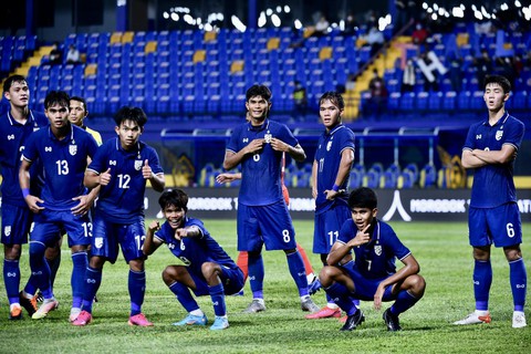 Con trai huyền thoại Fandi Ahmad không ‘gánh’ nổi U23 Singapore - Ảnh 1. Con trai huyền thoại Fandi Ahmad không ‘gánh’ nổi U23 Singapore - Ảnh 1.
