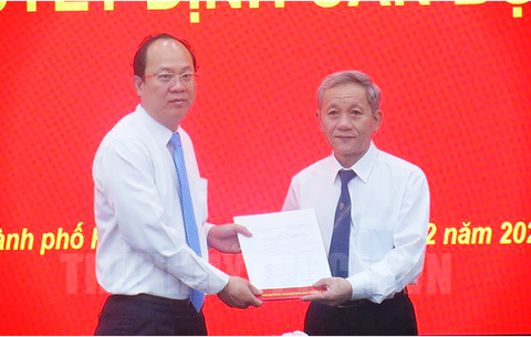 Ông Nguyễn Văn Nam làm trợ lý Bí thư Thành ủy TP.HCM Nguyễn Văn Nên - Ảnh 1. Ông Nguyễn Văn Nam làm trợ lý Bí thư Thành ủy TP.HCM Nguyễn Văn Nên - Ảnh 1.