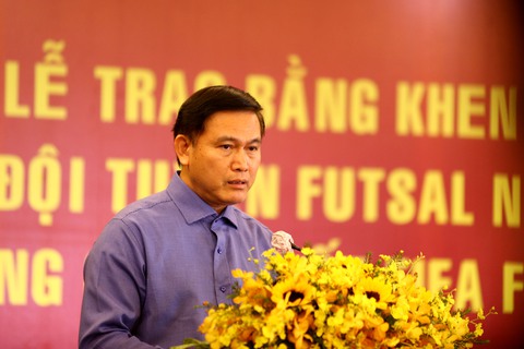 Tuyển futsal Việt Nam nhận bằng khen của Thủ tướng Chính phủ - Ảnh 4. Tuyển futsal Việt Nam nhận bằng khen của Thủ tướng Chính phủ - Ảnh 4.