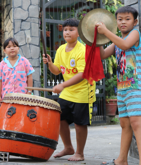 Thanh âm của Tết: Tôi nghe rõ tiếng bước chân uy vũ của ông Lân... - Ảnh 2. Thanh âm của Tết: Tôi nghe rõ tiếng bước chân uy vũ của ông Lân... - Ảnh 2.