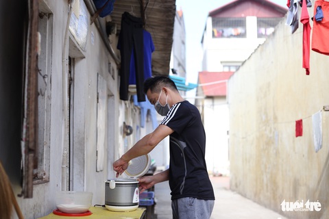 Đề xuất 6.600 tỉ đồng hỗ trợ 3 tháng tiền trọ cho người lao động - Ảnh 1. Đề xuất 6.600 tỉ đồng hỗ trợ 3 tháng tiền trọ cho người lao động - Ảnh 1.