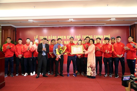 Tuyển futsal Việt Nam nhận bằng khen của Thủ tướng Chính phủ - Ảnh 5. Tuyển futsal Việt Nam nhận bằng khen của Thủ tướng Chính phủ - Ảnh 5.