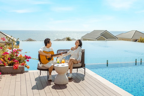 Đông Nhi - Ông Cao Thắng khoe ảnh Valentine lãng mạn bên bờ biển - Ảnh 5. Đông Nhi - Ông Cao Thắng khoe ảnh Valentine lãng mạn bên bờ biển - Ảnh 5.