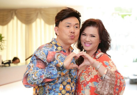 Quách Tuấn Du 2 lần mắc COVID-19, Vợ Chí Tài về Việt Nam ra mắt album của chồng - Ảnh 4. Quách Tuấn Du 2 lần mắc COVID-19, Vợ Chí Tài về Việt Nam ra mắt album của chồng - Ảnh 4.