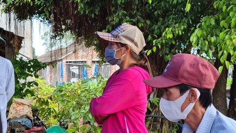 Nam sinh viên Nguyễn Văn N. về nhà, đám tang đẫm nước mắt - Ảnh 10. Nam sinh viên Nguyễn Văn N. về nhà, đám tang đẫm nước mắt - Ảnh 10.
