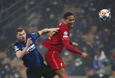 Thắng Inter Milan 2-0, Liverpool đặt một chân vào tứ kết - Ảnh 2. Thắng Inter Milan 2-0, Liverpool đặt một chân vào tứ kết - Ảnh 2.