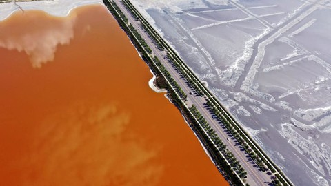 Sắc màu Biển Chết ở hồ muối Yuncheng - Ảnh 6. Sắc màu Biển Chết ở hồ muối Yuncheng - Ảnh 6.