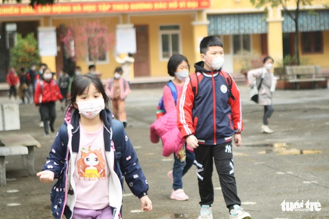 Hà Nội chưa cho học sinh lớp 1-6 ở nội thành trở lại trường - Ảnh 1. Hà Nội chưa cho học sinh lớp 1-6 ở nội thành trở lại trường - Ảnh 1.