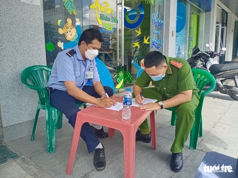 Bắt được nghi phạm nghi cướp ngân hàng ở Tiền Giang - Ảnh 2. Bắt được nghi phạm nghi cướp ngân hàng ở Tiền Giang - Ảnh 2.