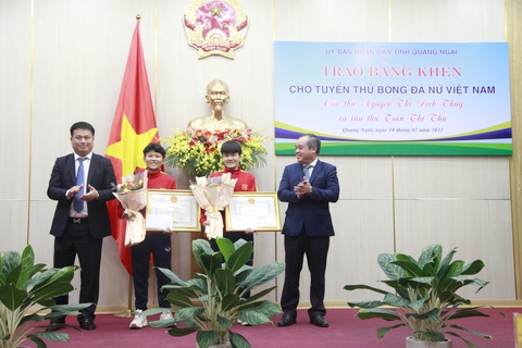 Quảng Ngãi tiếp đón, vinh danh và trao bằng khen cho nữ tuyển thủ Bích Thùy - Ảnh 1. Quảng Ngãi tiếp đón, vinh danh và trao bằng khen cho nữ tuyển thủ Bích Thùy - Ảnh 1.
