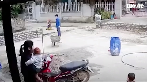 Nói chuyện bằng hung khí, được gì? - Ảnh 1. Nói chuyện bằng hung khí, được gì? - Ảnh 1.