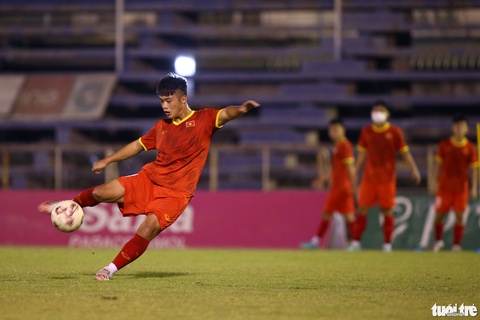 Các F1 của U23 Việt Nam đeo khẩu trang tập luyện - Ảnh 9. Các F1 của U23 Việt Nam đeo khẩu trang tập luyện - Ảnh 9.