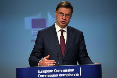 EU kiện Trung Quốc chơi trò bóp cổ, bóp họng doanh nghiệp nước ngoài - Ảnh 1. EU kiện Trung Quốc chơi trò bóp cổ, bóp họng doanh nghiệp nước ngoài - Ảnh 1.